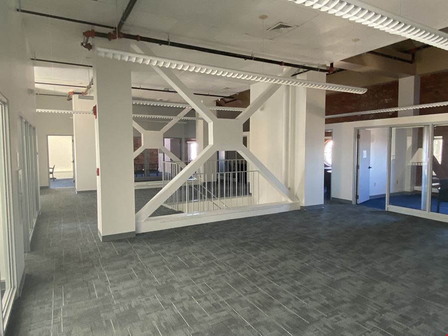 Stark Building Penthouse - 16th + 17th Floor