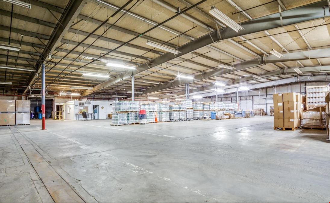 REO Sale ±123K SF Distribution/Manufacturing Facility