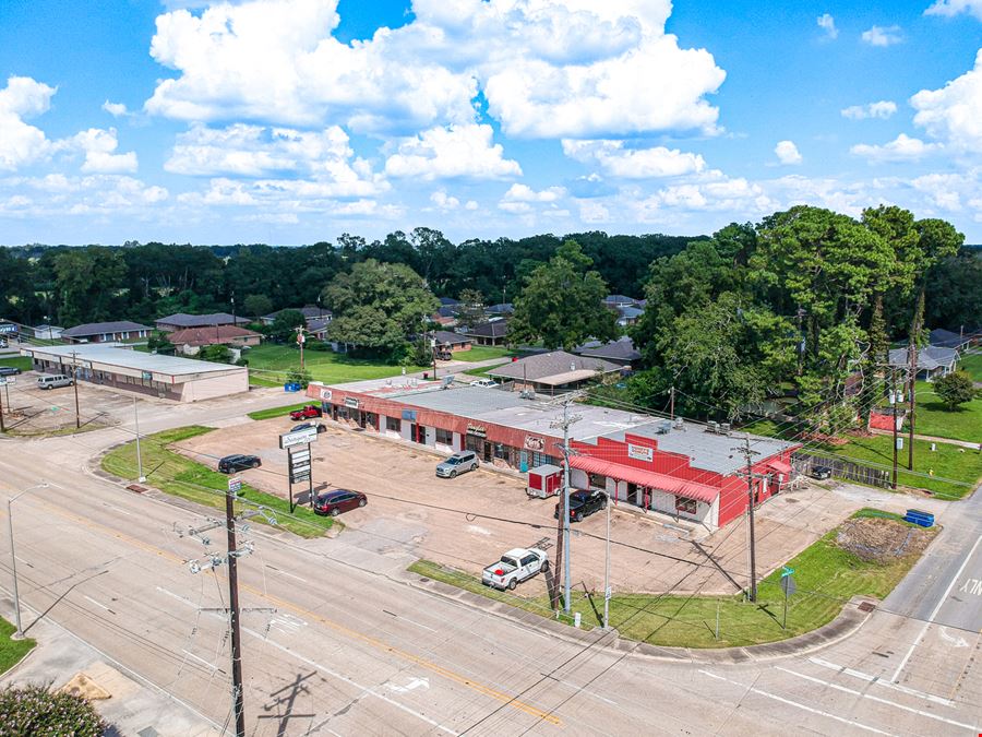 Income-Producing Retail Center along Highly Visible Moss Street