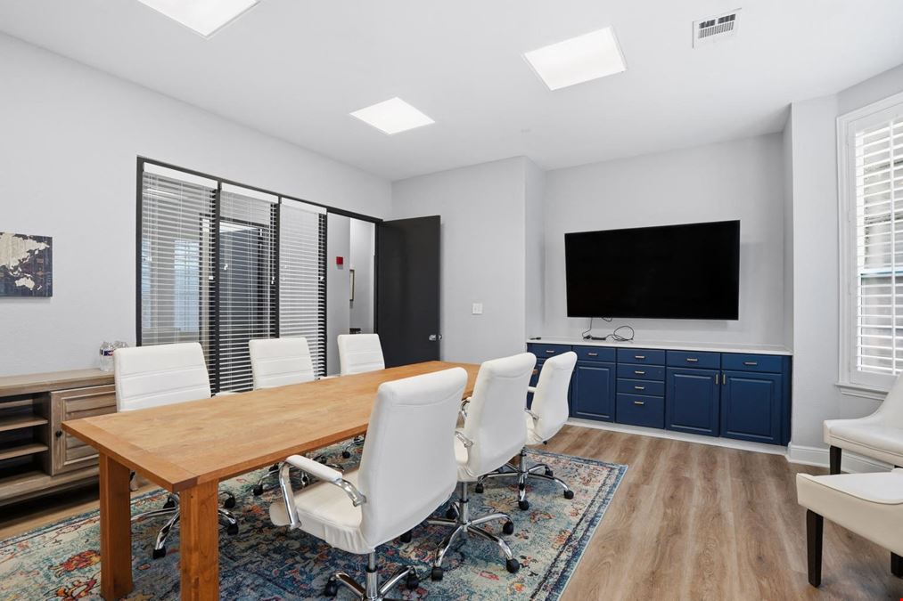 211 E Southlake Blvd