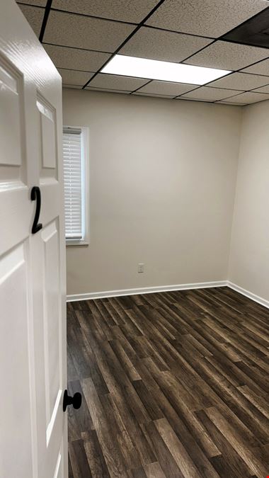 4111 Wall St. - 2,300 +/- SF Office