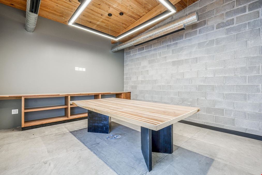 301 E Yandell Class A Office FOR LEASE