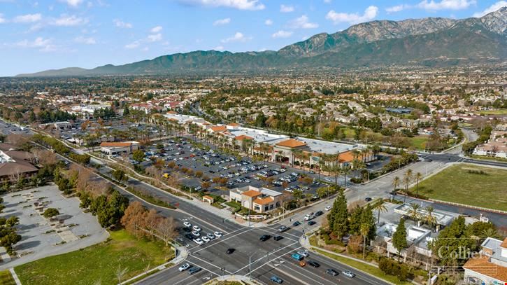 New reduced price! |Town Center Square | Exceptional Fully-Leased Retail Opportunity