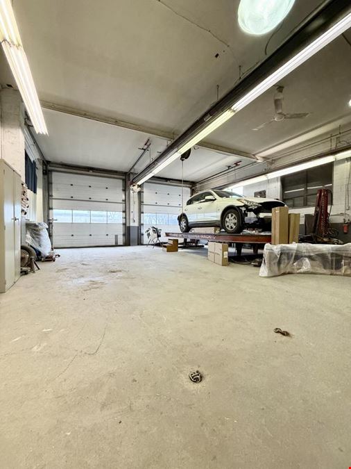 25 & 29 Milford Avenue North York, ON M6M 2Wl