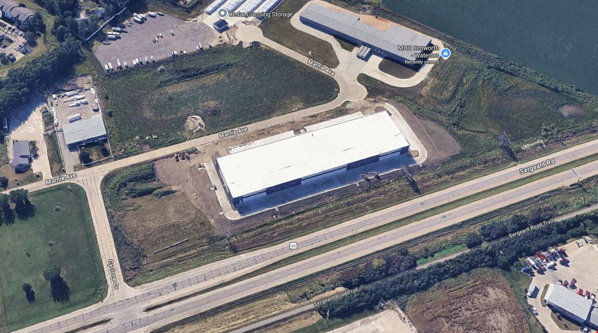 ±83,400 SF Industrial Class A BDLG Cedar Valley Crossing