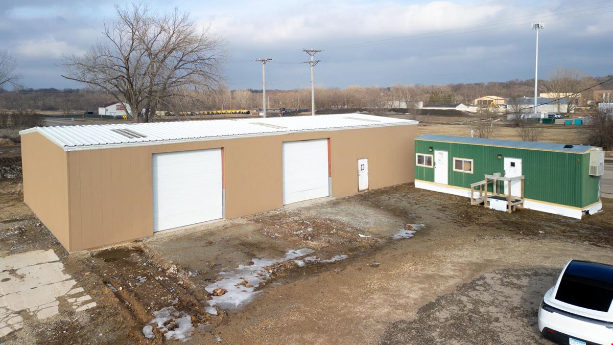 Industrial Shop & Warehouse on 1+ Acre 