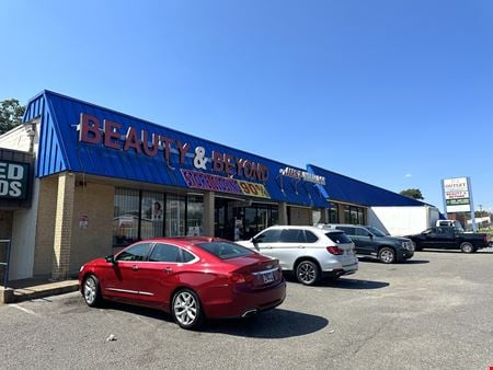 Preview of commercial space at 2983-2995 Lamar Ave