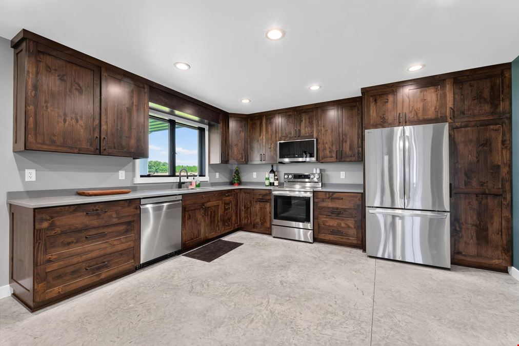 Rochester Premier 35 Acre Estate