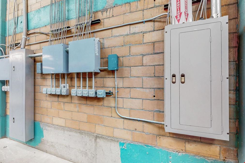 TWO SUITE WAREHOUSE WITH MEGA ELECTRICITY