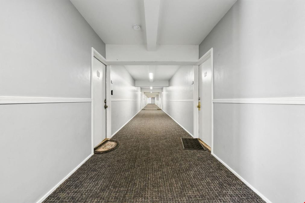 40 Unit Apartment Building | $6,950,000