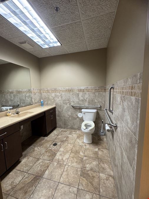 Plum Creek Business Park, Condo 100