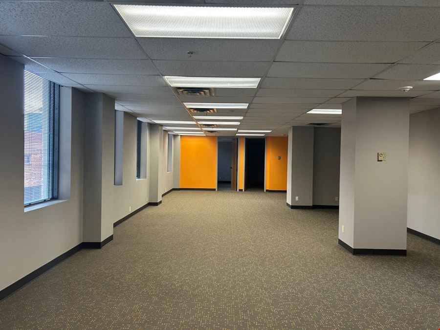 20 E 5th St - Thompson Building - Office