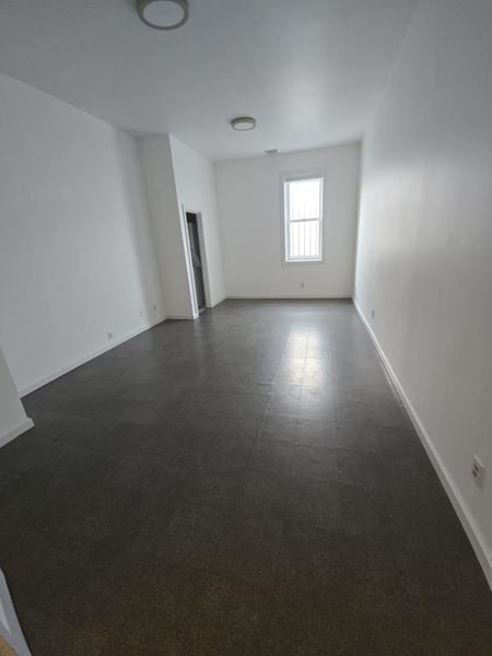 Preview of Industrial space for Rent at 129 11th St