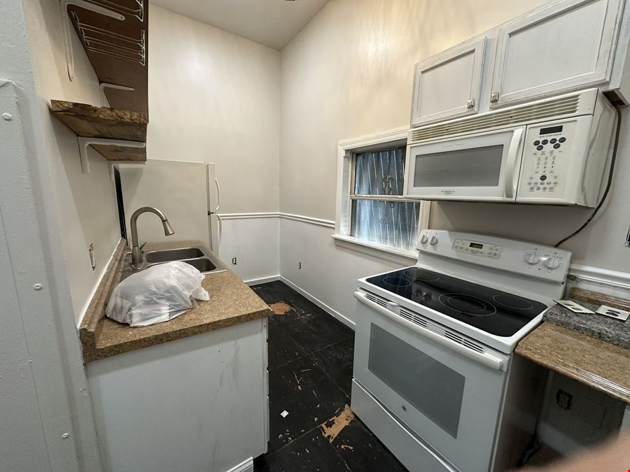 West Tampa Commercial Building & Lot for Sale