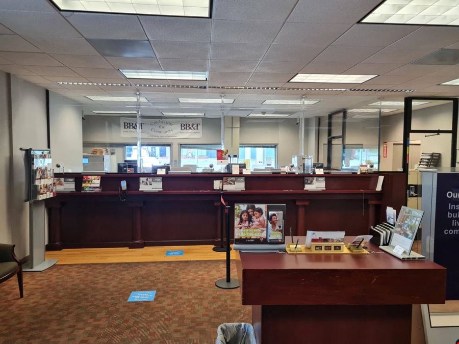 Sudbrook Square Shopping Center Bank Branch