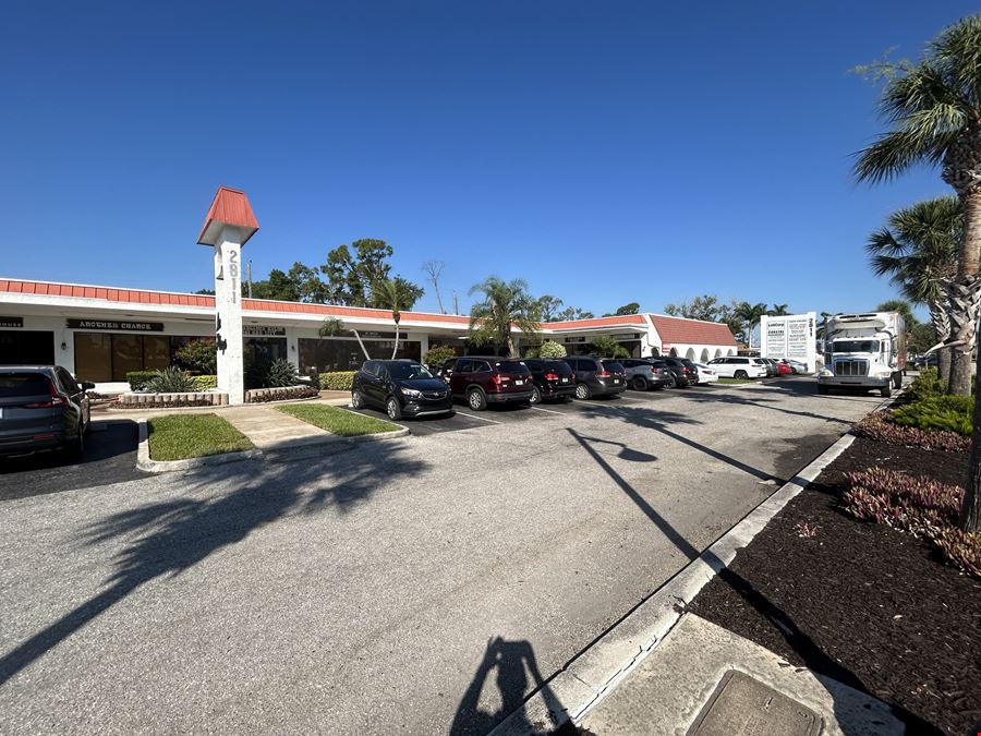 HARD TO FIND RETAIL CENTER ON TAMIAMI TR.!