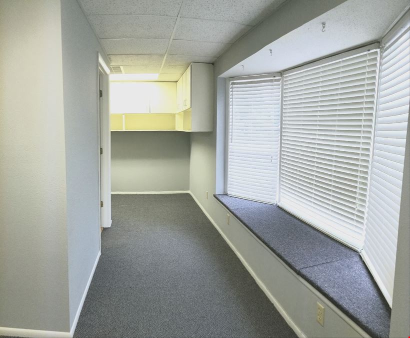 Gorgeous Affordable Office Suite!