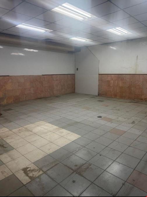 Retail Store For Rent Next to Leavitt's Park and Bus!