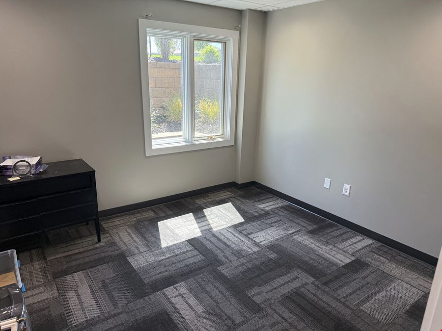 3304 N 190th Plaza-Antler View