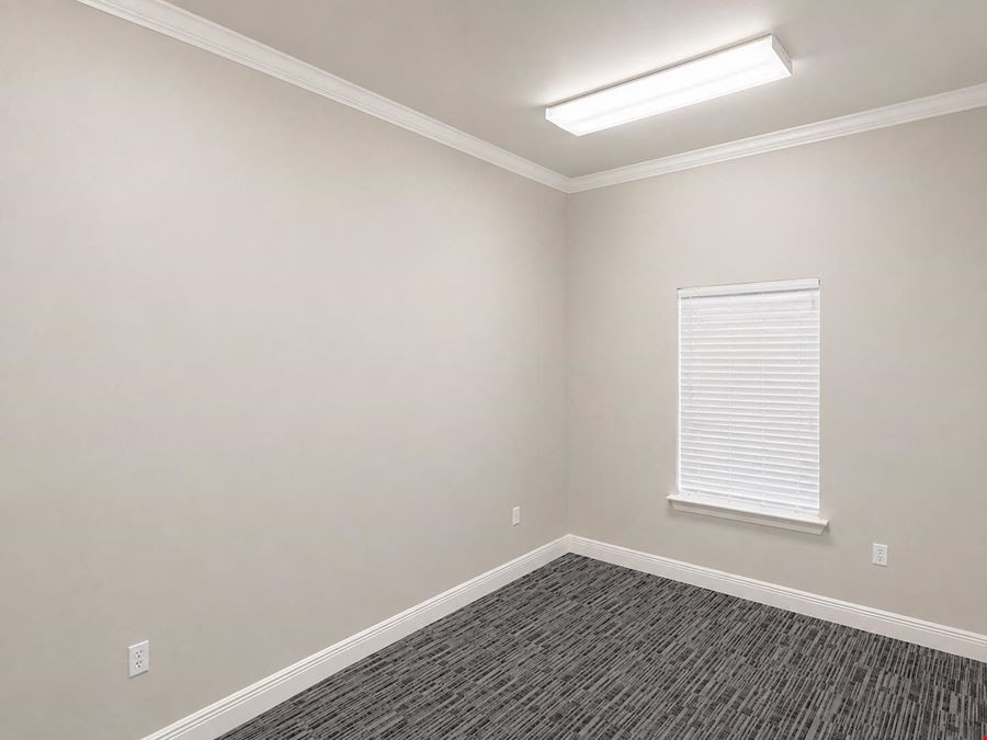 Professional Office Suite Near Airline Hwy & I-12