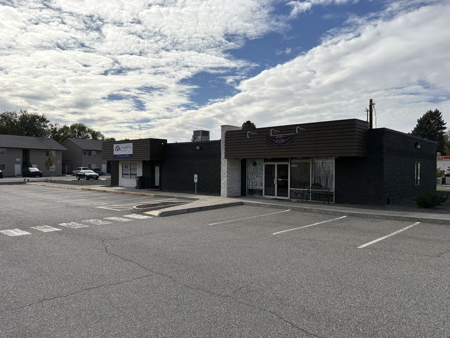 Van Giesen Frontage | 100% Leased