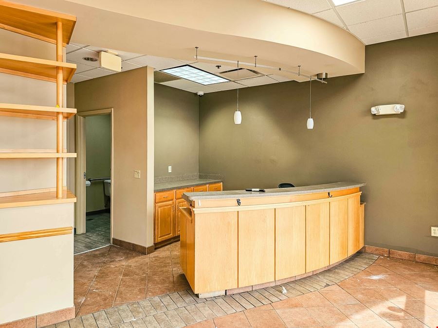 Turnkey Vet Clinic for Lease
