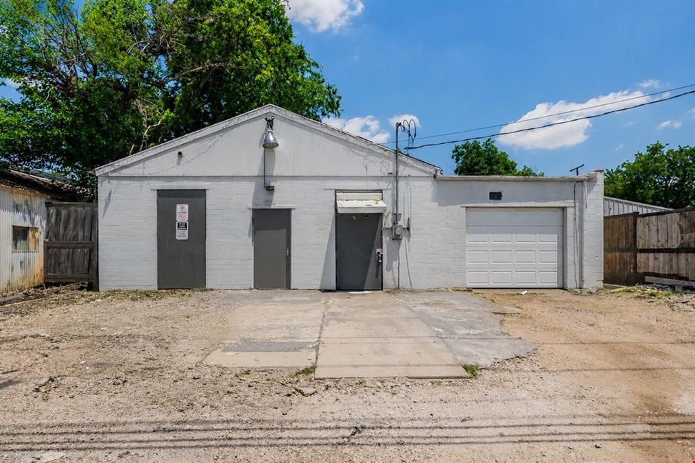 2905 Bryan Ave