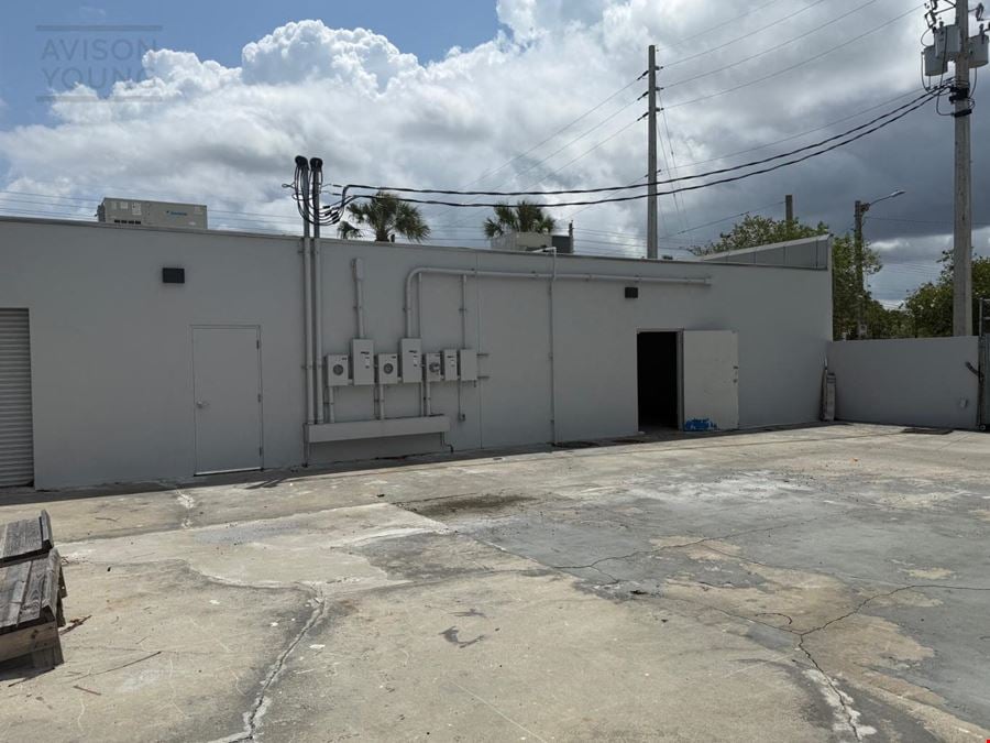 1814 Edgewater Drive