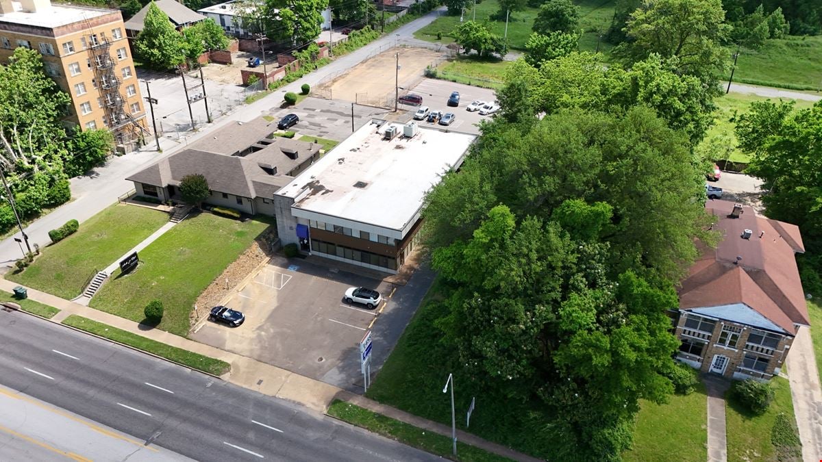 1455 Poplar Ave
