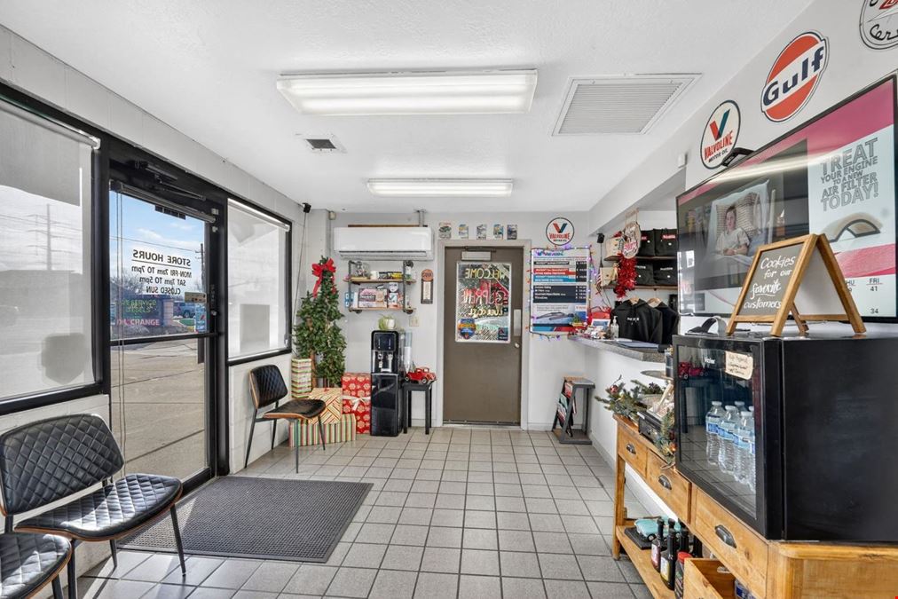 Investment Opportunity – NNN Lube & Oil Center | West Valley City, UT
