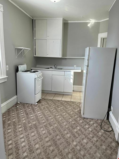 632 W 7th St
