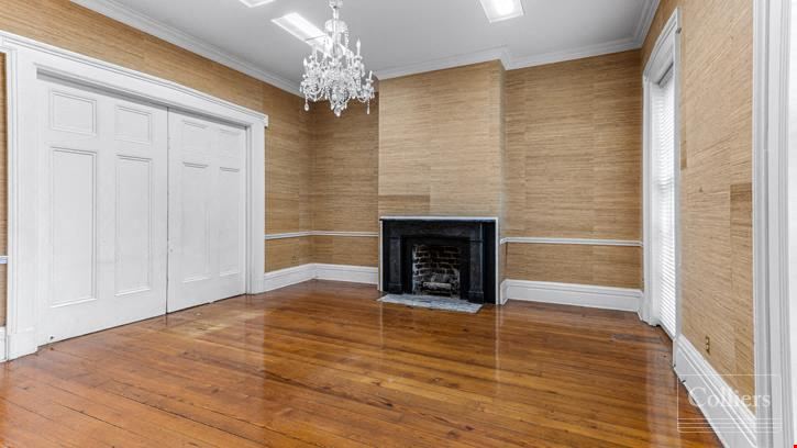 Historic Downtown Savannah Office — Prime Redevelopment Opportunity