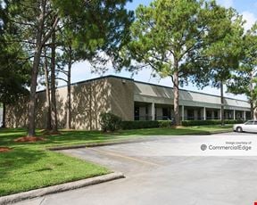 Pine Forest Business Park - 300 & 352 Garden Oaks Blvd