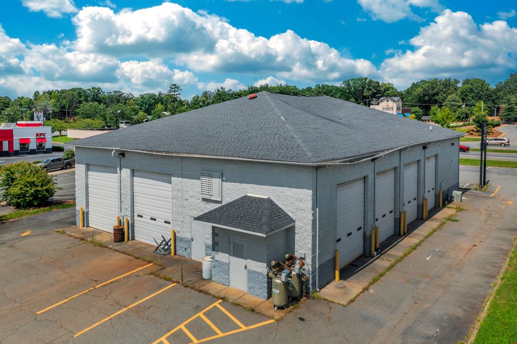 13908 E Independence Blvd