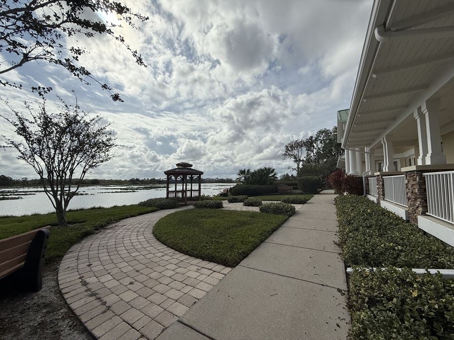 6220 University Parkway