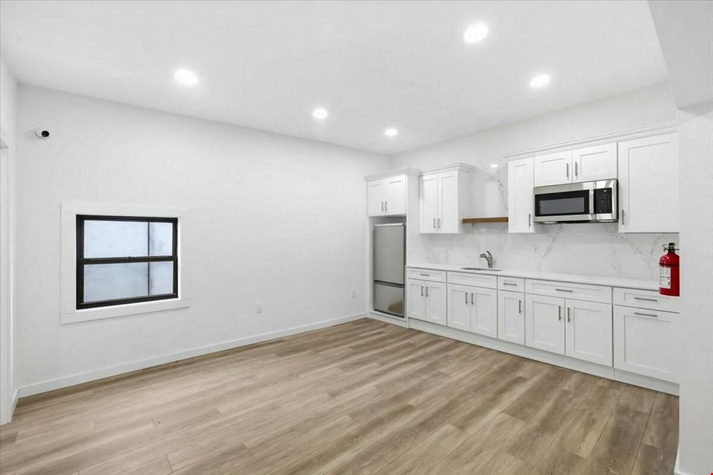 Belleville Turnpike Industrial Flex Building with Renovated Office & 25-Ft Ceilings