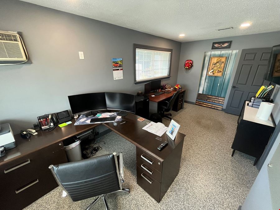 5732 Commercial Dr, Burlington, KY 41005