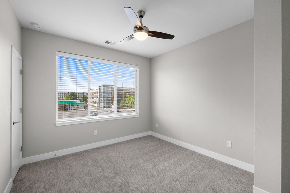 5151 - 5171 W 10th Ave