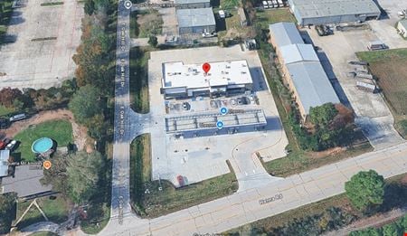 Preview of Retail space for Rent at 527 E Oak Hill Dr