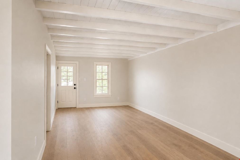 Office or Retail Building For Lease