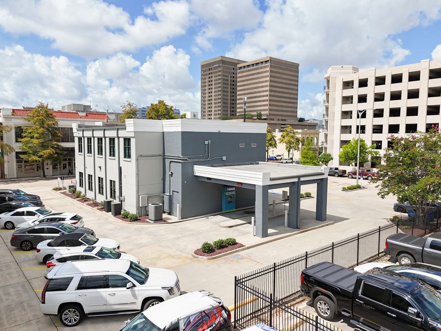Former Bank Branch w/ Drive Thru in Downtown Baton Rouge