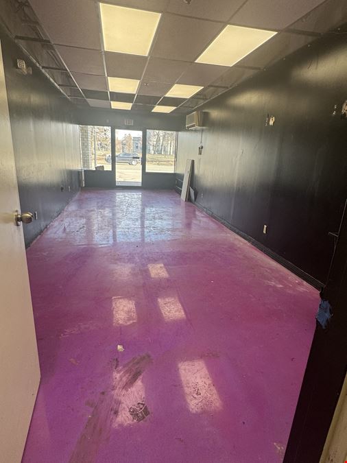 1832 Main St. 500+/- SF SPACE