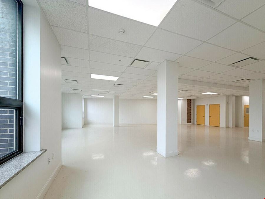 4,200 - 8,400 SF | 306 Powers Street | Office & Community Facility East Williamsburg For Lease