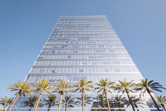 WeWork - 400 Spectrum Center