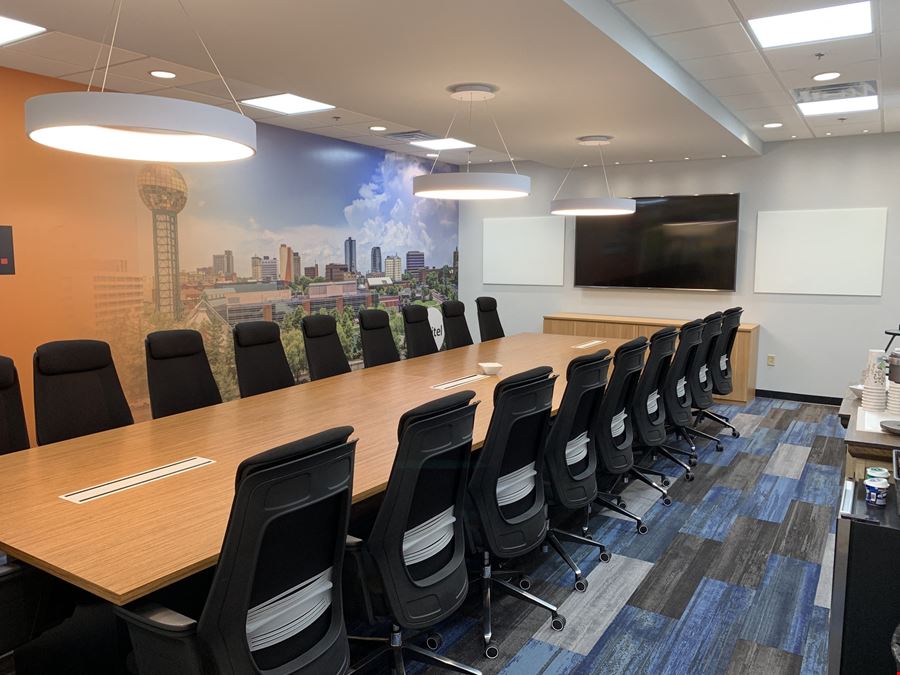Outlet Corporate Center