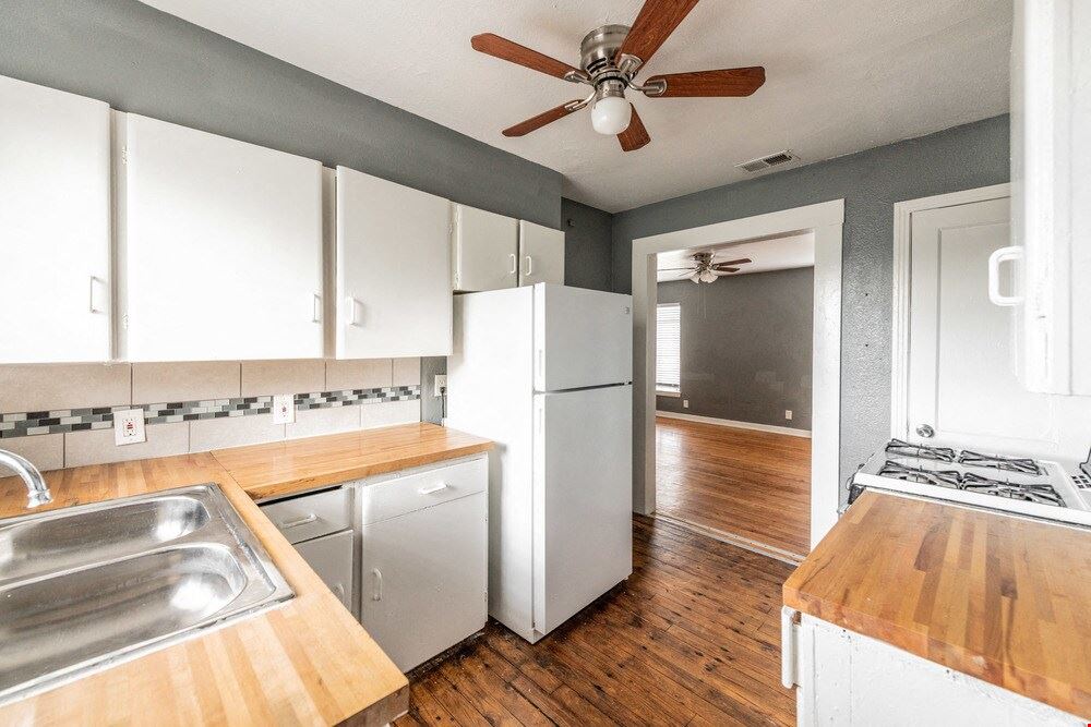 2331 Cincinnati Ave