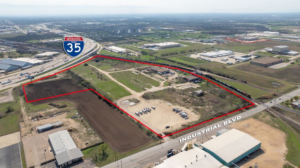 32 Acres Industrial For Lease / BTS