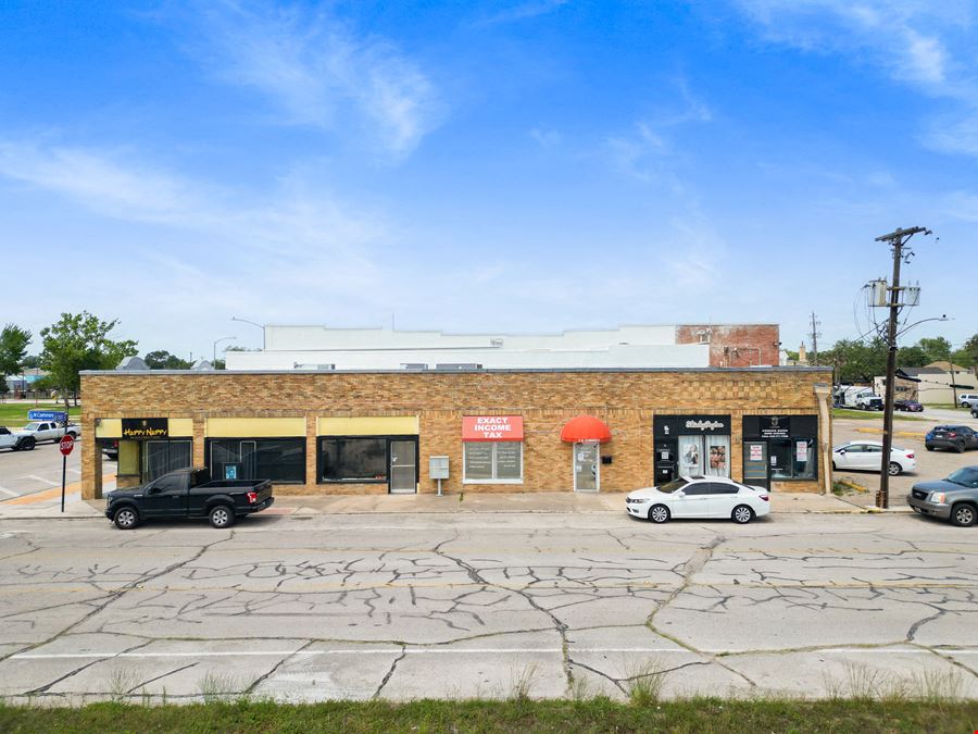 Turnkey Retail Center in Baytown – High-Traffic, Income-Producing Leased Units