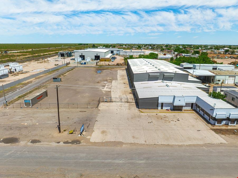 Amenity Heavy ±30,000 SF Industrial Office/Warehouse