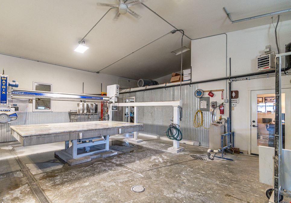 723 N Curtis Ct